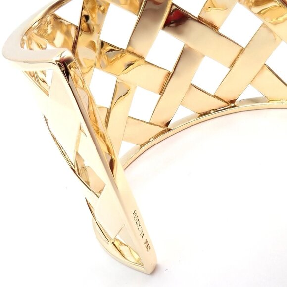 Authentic Verdura 18k Yellow Gold Criss Cross Wide Cuff Bracelet - Picture 4 of 13